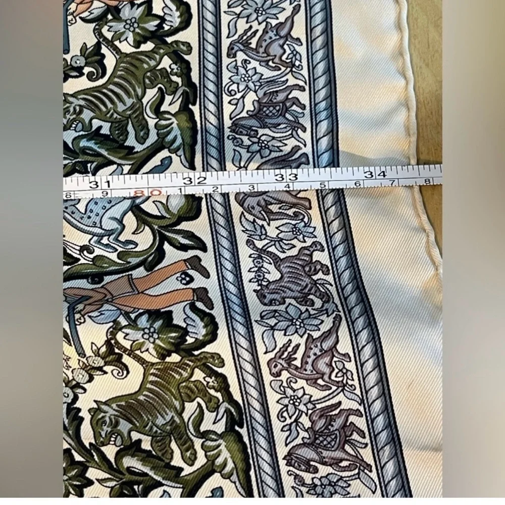 HERMES Carré géant silk silk scarf